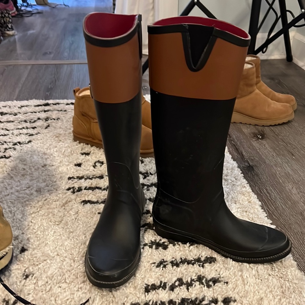 Tall rain boots